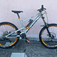 MTB/DH canyon torque frx