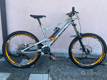 MTB/DH canyon torque frx