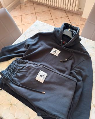 Tuta Nera Air Jordan Taglia S Come nuova