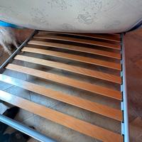 Tre letti una piazza e mezzo con doghe in legno