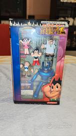 Osamu Tezuka mini figure Astro Boy  Yutaka