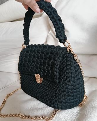 borsa crochet totalmente hand made nera