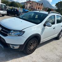 RICAMBI USATI DACIA SANDERO 0.9 2016 H4BB4 -CARROZ
