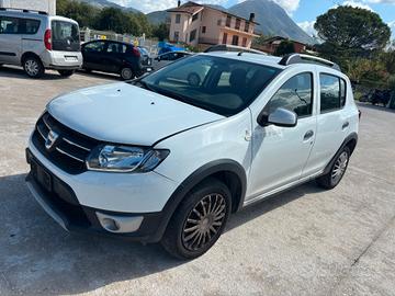 RICAMBI USATI DACIA SANDERO 0.9 2016 H4BB4 -CARROZ
