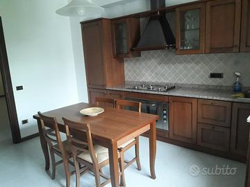 Cucina nuova in legno massello