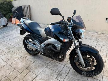 Suzuki GSR 600