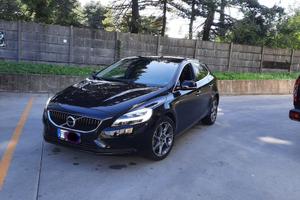 Volvo V40 D2