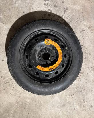 Due ruote complete R14 con cerchi in ferro + kit c