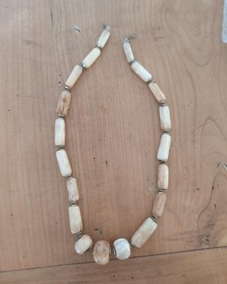 Collana simil avorio