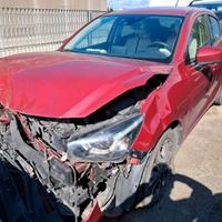 MAZDA 2 anno 2015 ricambi usati