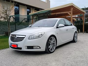 Opel Insigna berlina   € 8.000,00