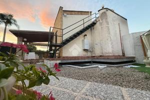 PORZIONE DI BIFAMILIARE A CAMPOFELICE DI ROCCELLA