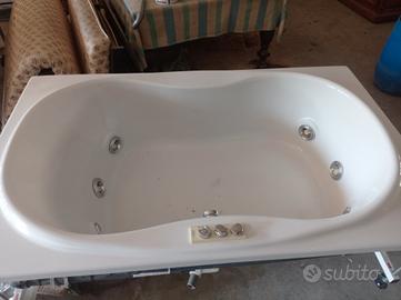 vasca idromassaggio 