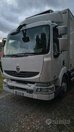 Renault midlum 220 e5 isotermico, con sponda