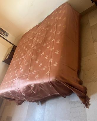 Copriletto matrimoniale con frange visto/piaciuto