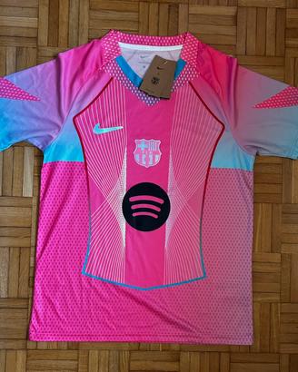 Maglietta rosa da calcio