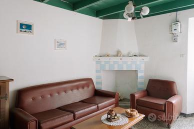 Intera casa su due piani