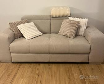 Divano tre posti meccanismo estraibile