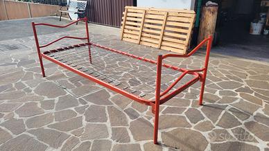 Letto singolo metallo rosso