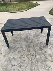 Tavolo da giardino