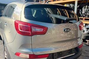 RICAMBI USATI AUTO KIA SPORTAGE 2011 D4FD