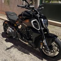 Ducati Diavel V4 - 2023