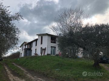 Villa 500 mq piscina tenuta Montelibretti (Roma)