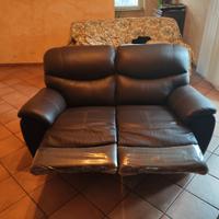 divani in pelle  3 e 2 posti