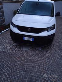 Peugeot partner 1.5 diesel 3 posti full optional