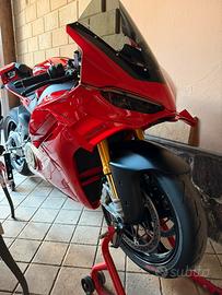 Ali ducati panigale v4 R 2025