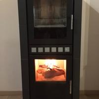 Stufa a legna con forno