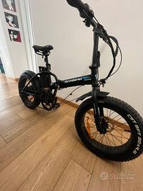Bici elettrica pieghevole