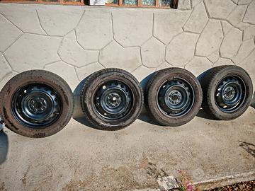 4 cerchioni Toyota Yaris 2017 con sensori