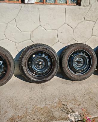 4 cerchioni Toyota Yaris 2017 con sensori