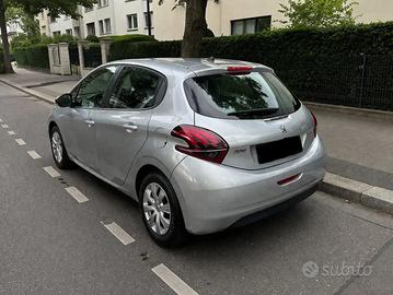 Peugeot 208 p5 puretech allure 82 cv
