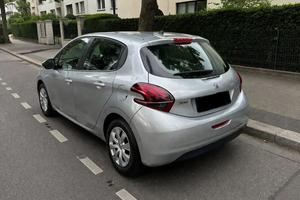 Peugeot 208 p5 puretech allure 82 cv