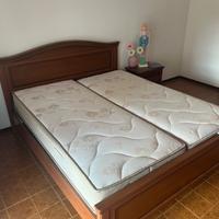 Letto matrimoniale con materassi