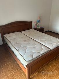Letto matrimoniale con materassi