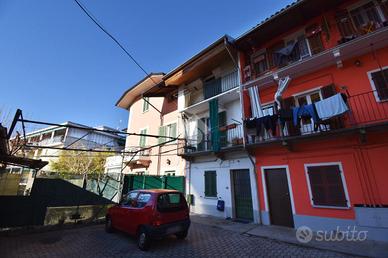 CASA SEMINDIPENDENTE A IVREA