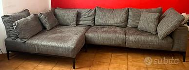 Divano con chaise longue