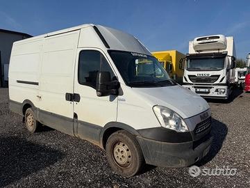 Iveco daily 35S14 furgone metano 2012