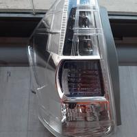 faro posteriore sx Toyota Prius