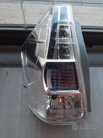 faro posteriore sx Toyota Prius