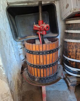 Attrezzatura per  vino
