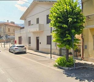 Casa indipendente di 160 m² con più di 5 locali e 