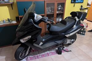 Piaggio X EVO 250