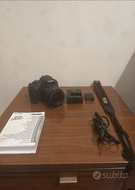 Canon 2000D (per iniziatre a fotografare )