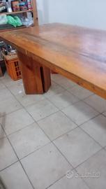 Tavolo legno massello design moderno