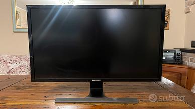Monitor UHD 28”