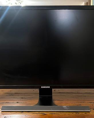 Monitor UHD 28”
